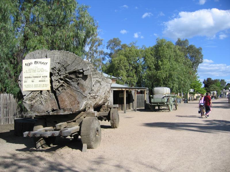 Echuca - The historic Port of Echuca: Log Buggy, Watson St between Hopwood Place and Leslie St
