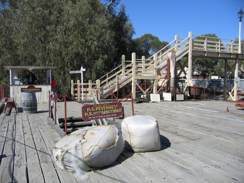 Echuca - The historic Port of Echuca: Wharf