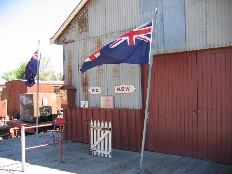 Echuca - The historic Port of Echuca: Victoria and New South Wales state border on wharf
