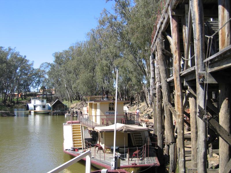 Echuca - The historic Port of Echuca: Alexander Arbuthnot, moored at the wharf