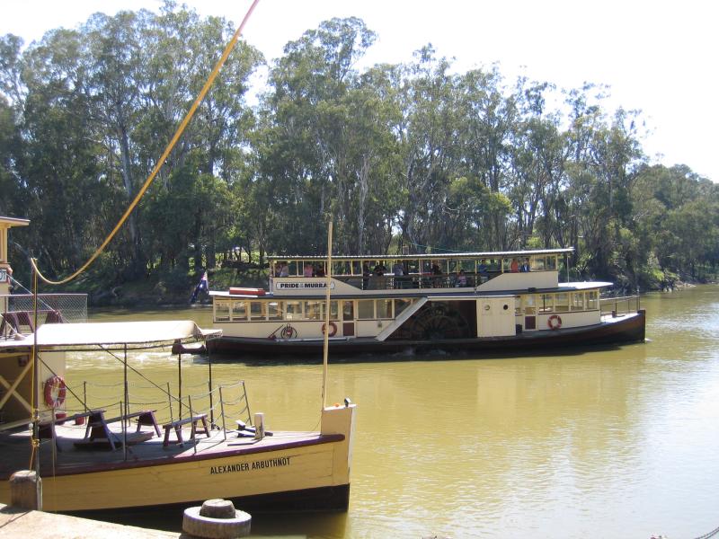 Echuca - The historic Port of Echuca: View to Murray River from under wharf