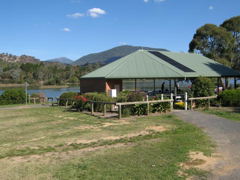Eildon - Lions Riverside Park along Goulburn River at Riverside Drive: Picnic shelter fronting river