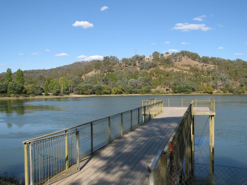 Eildon - Lions Riverside Park along Goulburn River at Riverside Drive: Jetty