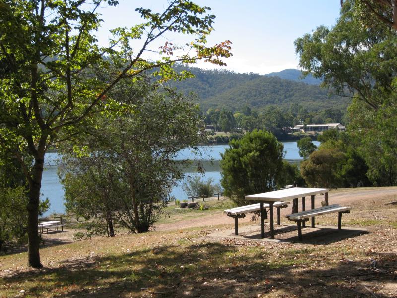 Eildon - Southern side of Goulburn River, 2 kilometres south-west of town centre: View north-east through picnic area towards river