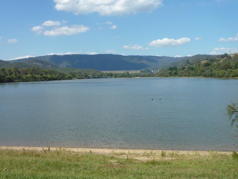 Eildon - Goulburn River at the weir and surrounding parkland, south-west of Eildon town centre - View north-east along river towards dam wall