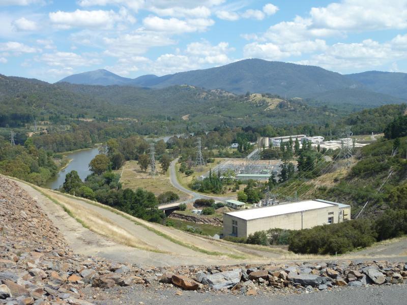 Eildon - Western end of dam wall on Lake Eildon: View south towards power station