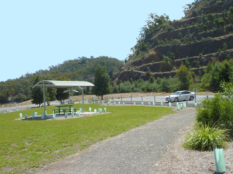 Eildon - Western end of dam wall on Lake Eildon: Picnic area at car park beside Mt Sugarloaf