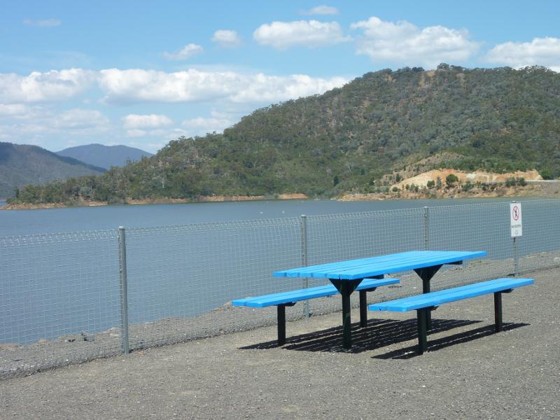 Eildon - Western end of dam wall on Lake Eildon: Seating at picnic area fronting Lake Eildon