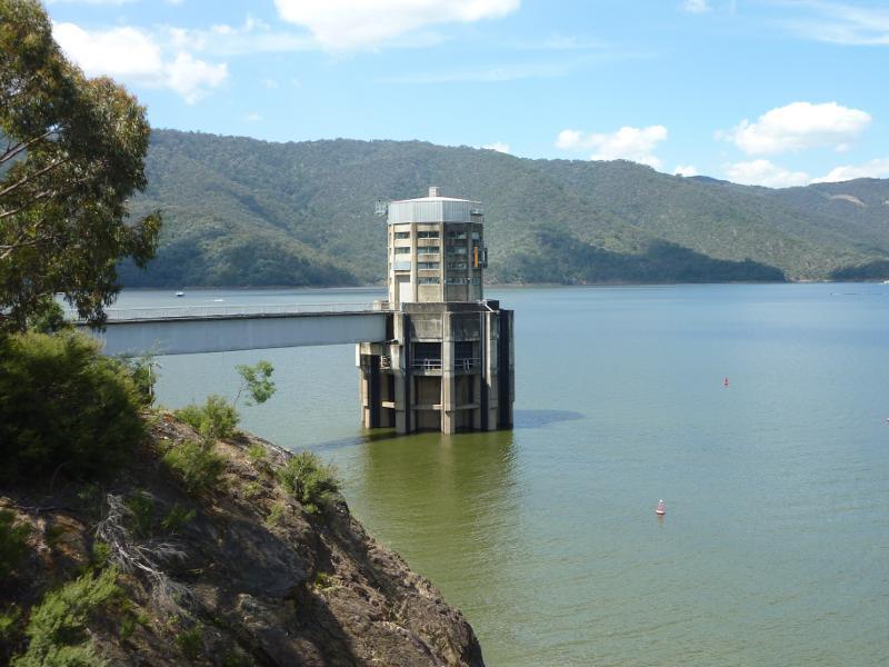 Eildon - Western end of dam wall on Lake Eildon: View towards control tower