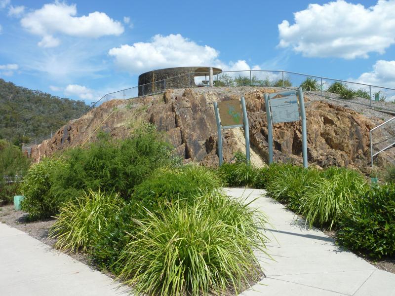 Eildon - Eastern end of Lake Eildon dam wall and lookout: View towards lookout from Embankment Rd