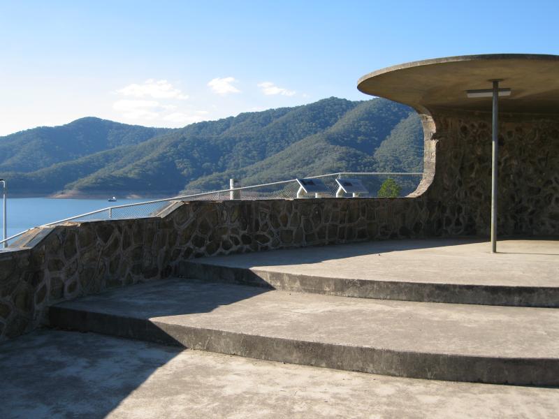 Eildon - Eastern end of Lake Eildon dam wall and lookout: View north from lookout