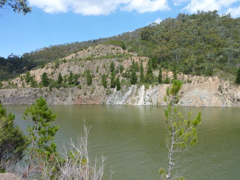Eildon - Spillway, Embankment Road: View east across inlet just north of spillway