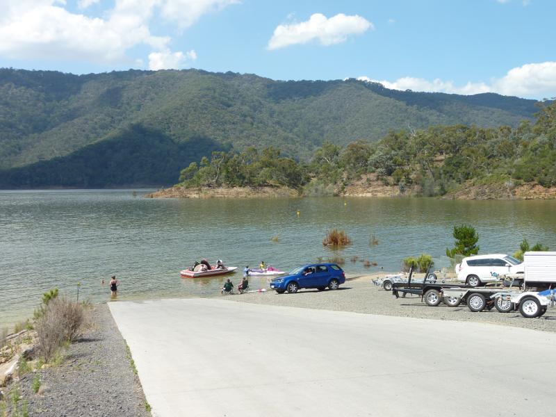 Eildon - Boat ramp at Point Dethridge: View along boat ramp