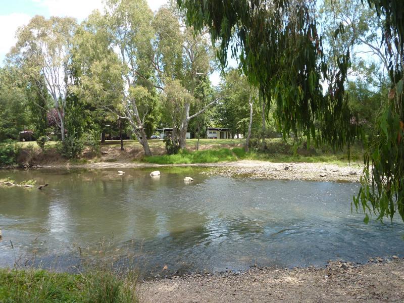 Eildon - Town of Thornton, Goulburn Valley Highway west of Eildon: View south across Goulburn River at Thornton Beach