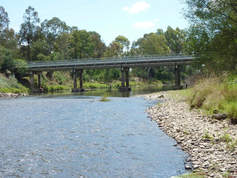 Eildon - Town of Thornton, Goulburn Valley Highway west of Eildon: View north-west along Goulburn River towards bridge at Back Eildon Rd from Thornton Beach