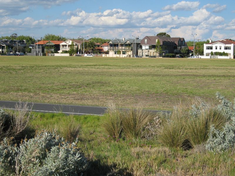 Elwood - Coastal reserve around Elwood Canal: View east through M.O. Moran Reserve towards Marine Pde