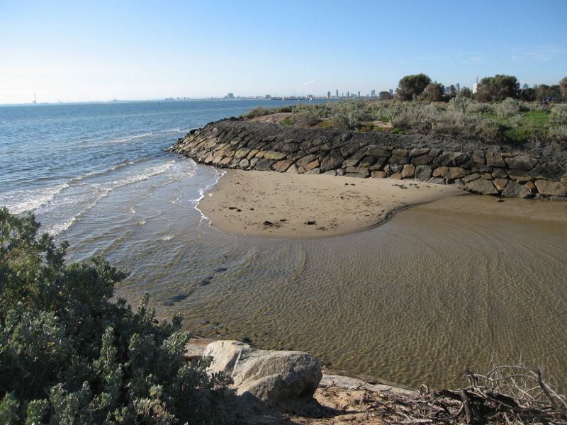 Elwood - Coastal reserve around Elwood Canal - View north along coast at mouth of canal