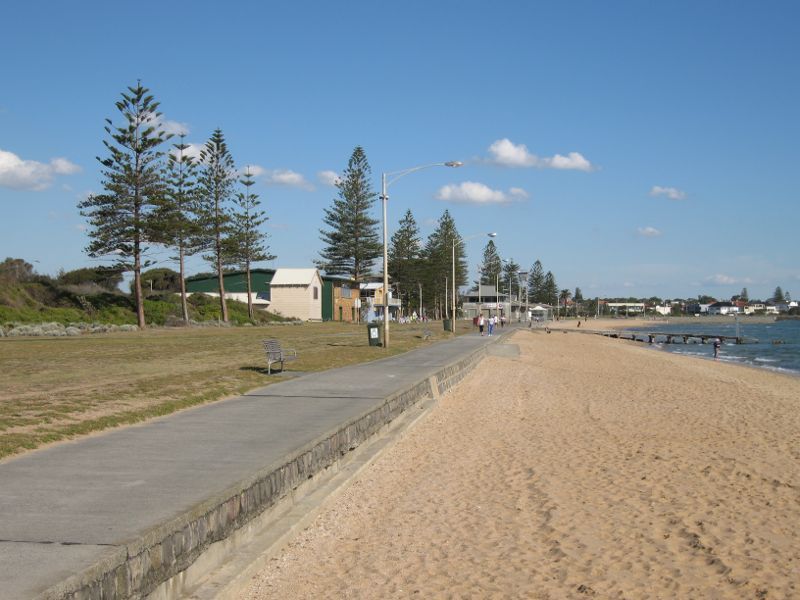 Elwood - Elwood Beach and coastline between Point Ormond and diversion drain: View south-east along beach and foreshore towards angling and sailing club