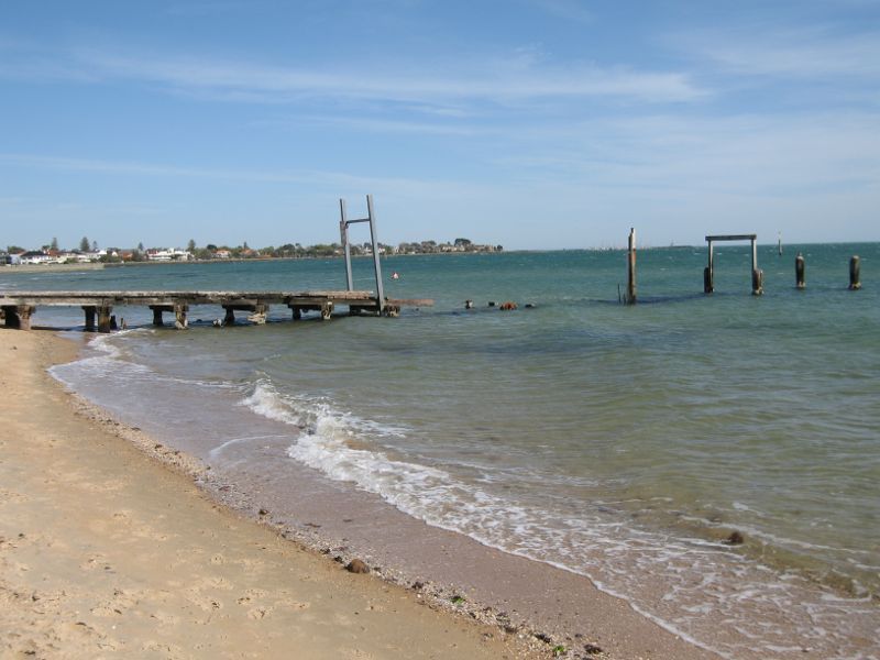 Elwood photos Travel Victoria & visitor guide