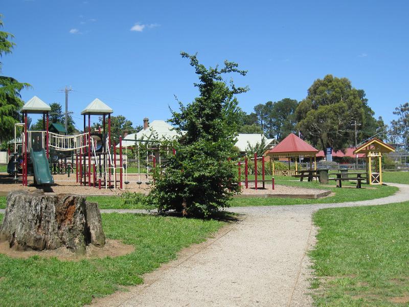 Emerald - Puffing Billy playground and park, Kilvington Drive: Playground and picnic area