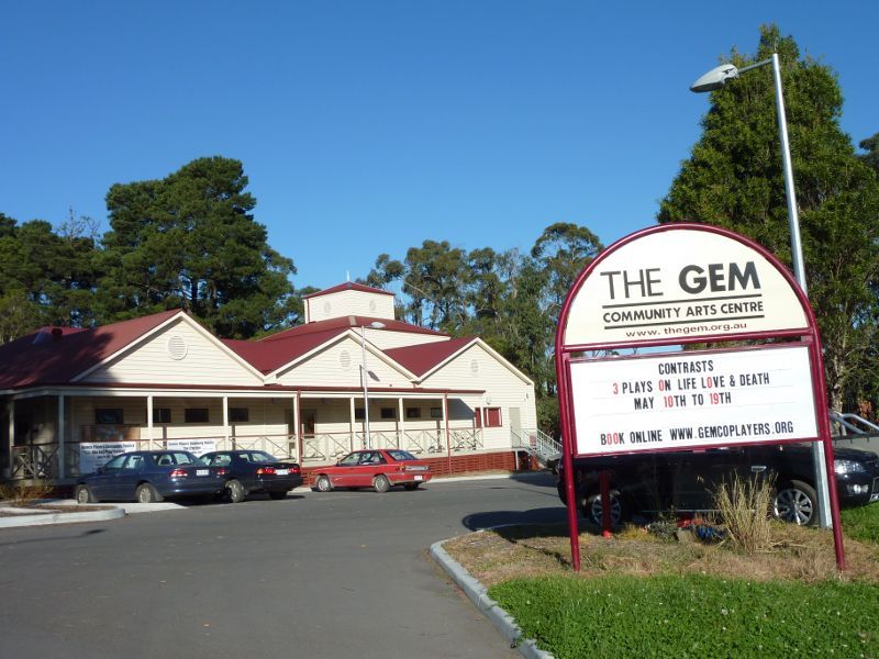 Emerald - Around Emerald: The Gem Community Arts Centre, Kilvington Dr at railway line