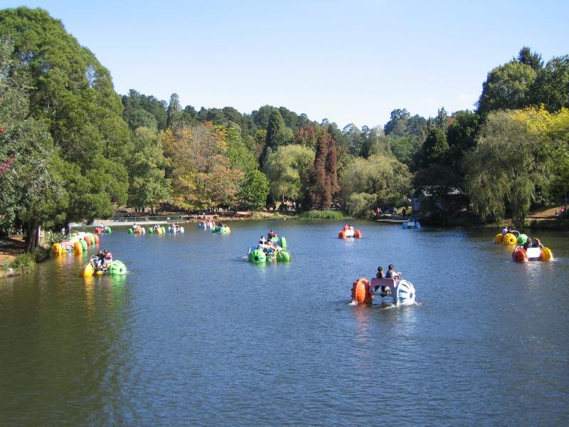 Emerald - Emerald Lake Park: View south-west along Lake Treganowan from footbridge