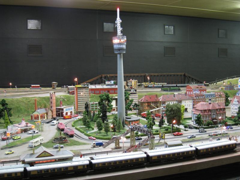 Emerald - Emerald Lake Park: Model railway