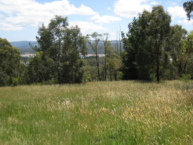 Emerald - Elephant Rock, Beaconsfield-Emerald Road: Northerly view towards Cardinia Reservoir