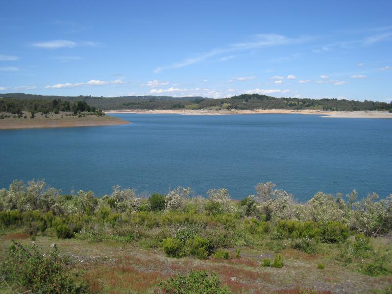 Emerald - Cardinia Reservoir Park: Easterly view across reservoir from Lookout Car Park