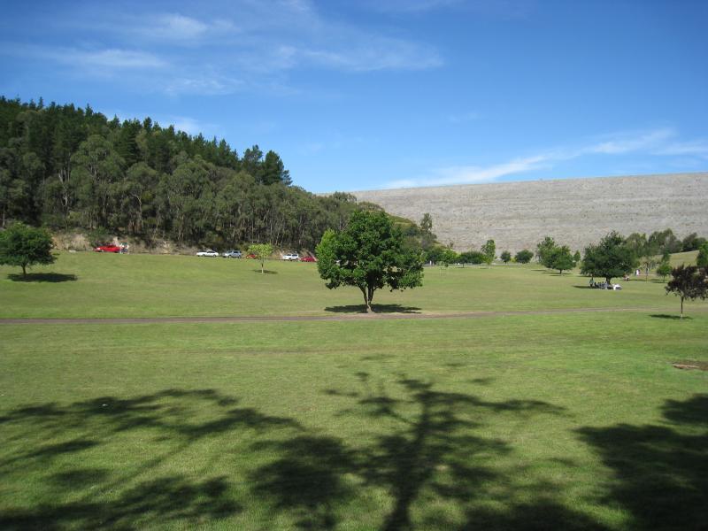 Emerald - Cardinia Reservoir Park: Lawns