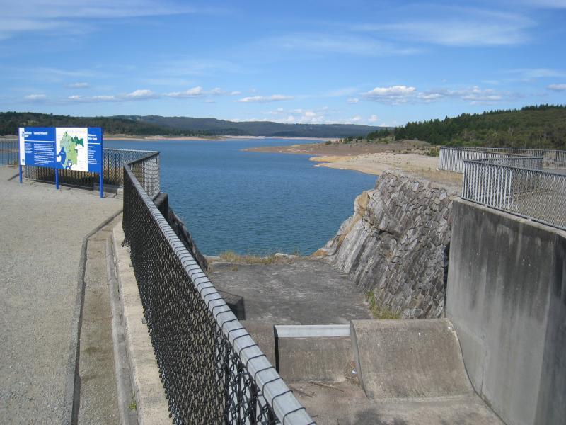Emerald - Cardinia Reservoir Park: View along spillway