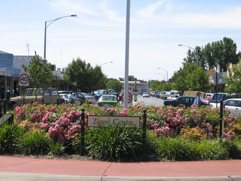 Euroa - Commercial centre and shops, Binney Street and Railway Street: View north along Binney St at Brock St