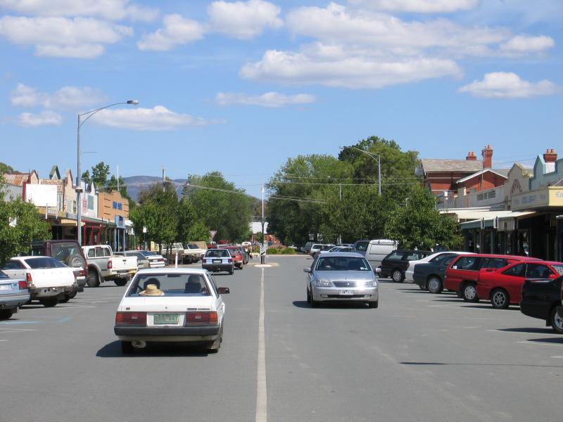 Euroa - Commercial centre and shops, Binney Street and Railway Street: View south along Binney St between Brock St and Railway St