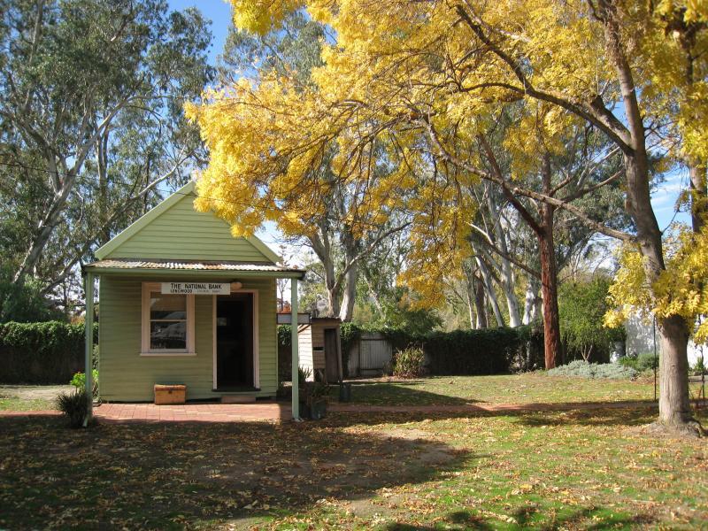 Euroa - Farmers Arms Museum, Kirkland Avenue: Old National Bank building from Longwood