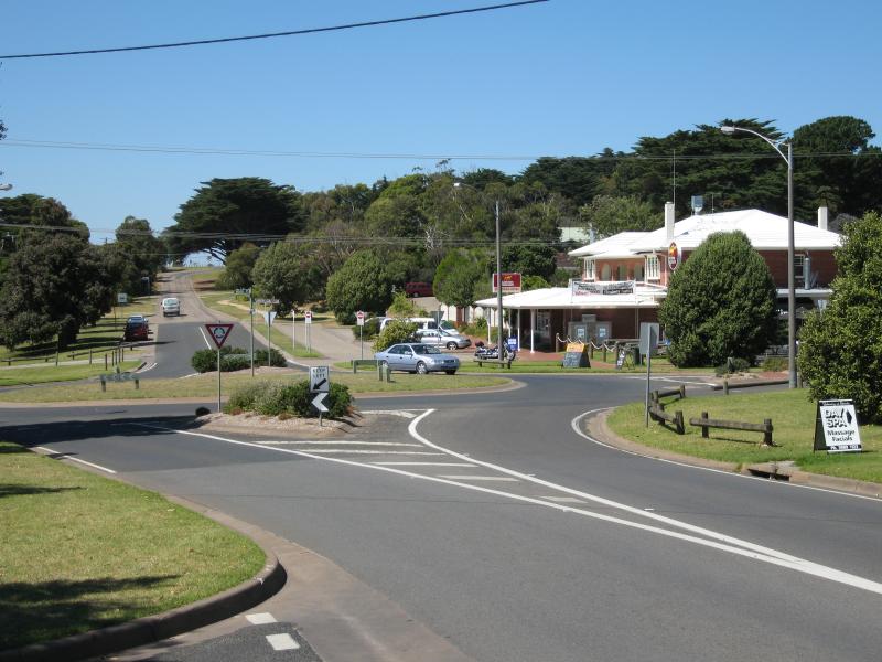 Flinders - Commercial centre and shops: View east along Cook St towards Wood St