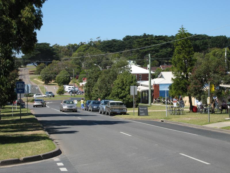 Flinders - Commercial centre and shops: View east along Cook St towards Wood St