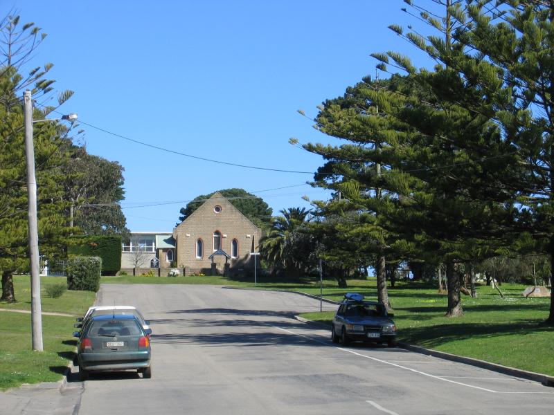 Flinders - Around town: Uniting Church, view south along Norman St towards Bass St