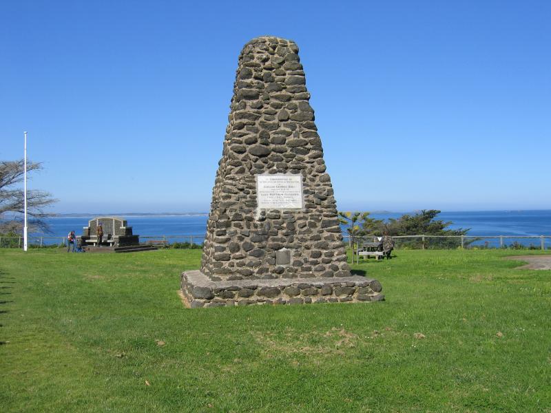 Flinders - Coast along Western Port (Kennon Cove): War memorial, Bass Park