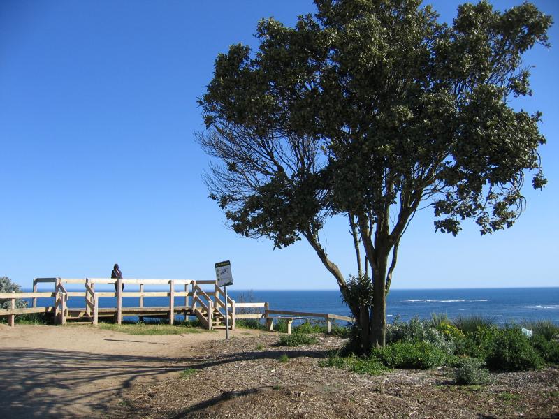Flinders - Coast along Bass Strait and Ocean Beach: Lookout, southern end of Golf Links Road near entrance to Navy Training Facility