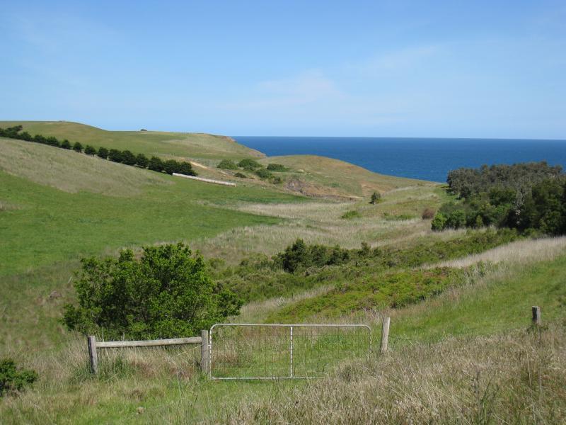 Flinders - Coastal views from Boneo Road: View to coast from near track along Tea Tree Creek