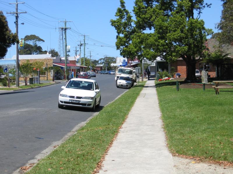 Foster - Pearl Park, Stockland Creek and surroundings, Main Street: View south along Main St at Pearl Park towards shops