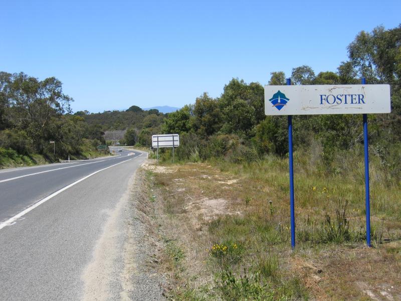 Foster - South Gippsland Highway around Foster: View south-east along highway towards Foster town sign