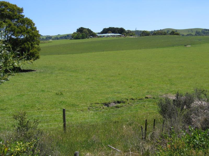 Foster - Great Southern Rail Trail crossing at Promontory Road: View west across countryside