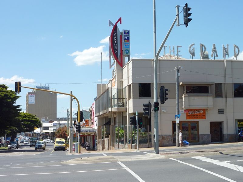 Frankston - Shops and commercial centre between Nepean Highway and Young Street: View north along Nepean Hwy at Davey St and Grand Hotel