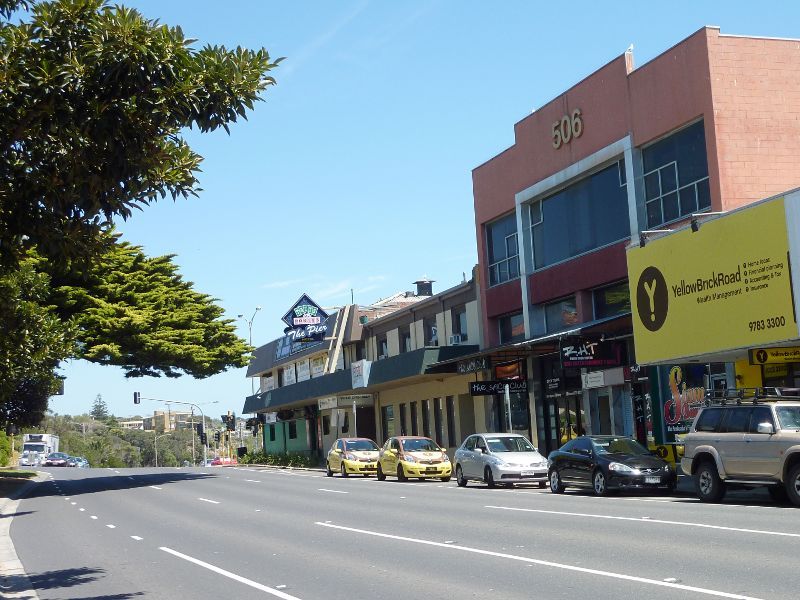 Frankston - Shops and commercial centre between Nepean Highway and Young Street: View south along Nepean Hwy towards Davey St