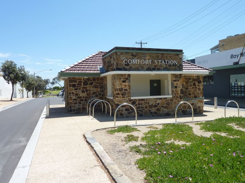 Frankston - Shops and commercial centre between Nepean Highway and Young Street: Toilets, view west along Playne St at Nepean Hwy