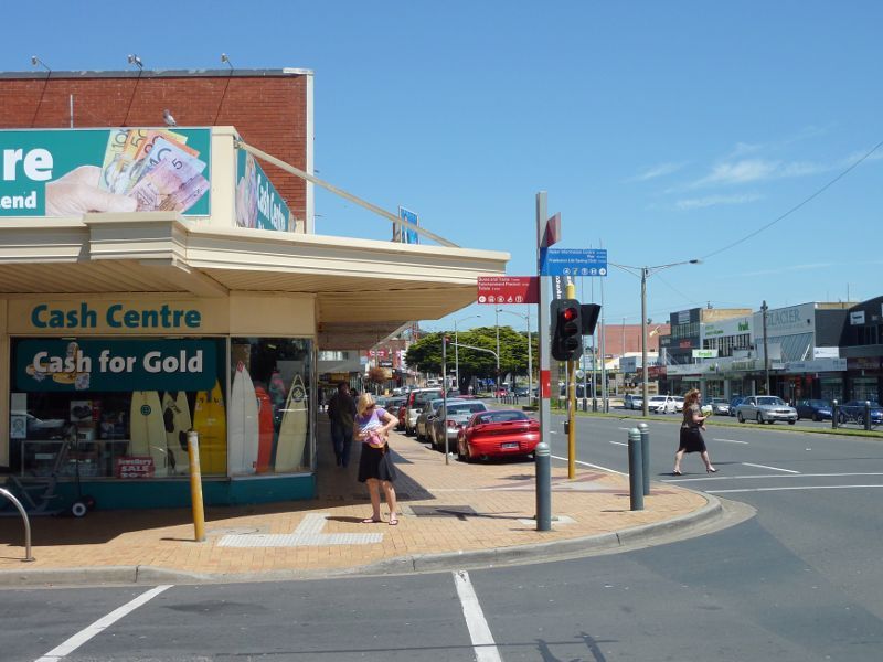 Frankston - Shops and commercial centre between Nepean Highway and Young Street: View south along Nepean Hwy at Wells St