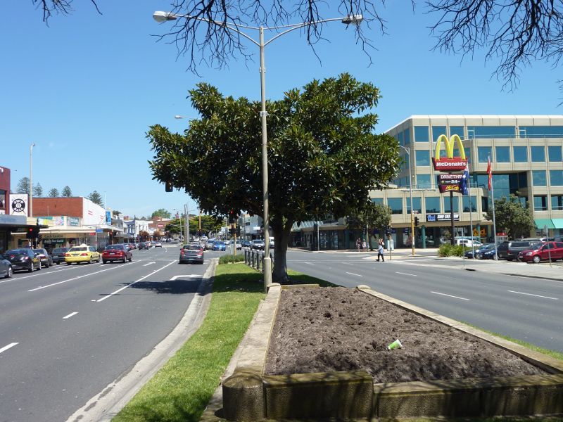 Frankston - Shops and commercial centre between Nepean Highway and Young Street: View south along Nepean Hwy towards Wells St