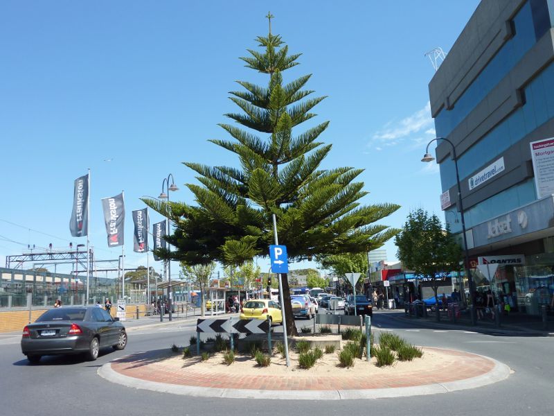 Frankston - Shops and commercial centre between Nepean Highway and Young Street - View south along Young St at Balmoral St