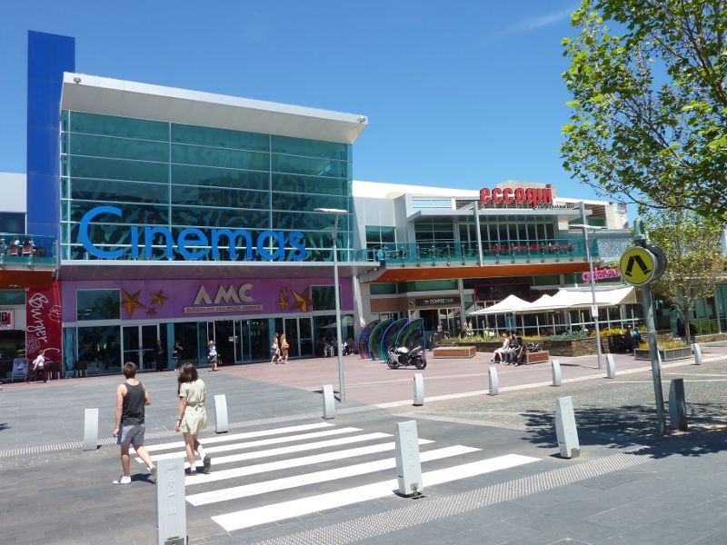 Frankston - Shops and commercial centre between Nepean Highway and Young Street: View south across Wells St at Bayside Entertainment Centre